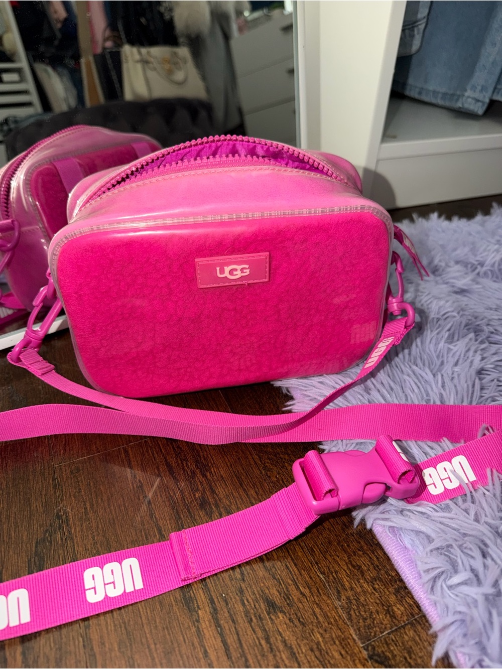 UGG janey Ii Hot Pink Crossbody Bag